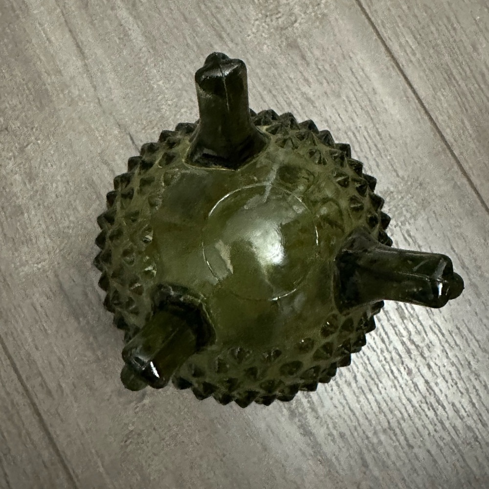 Vintage Green Glass Vase - Picture 4 of 5